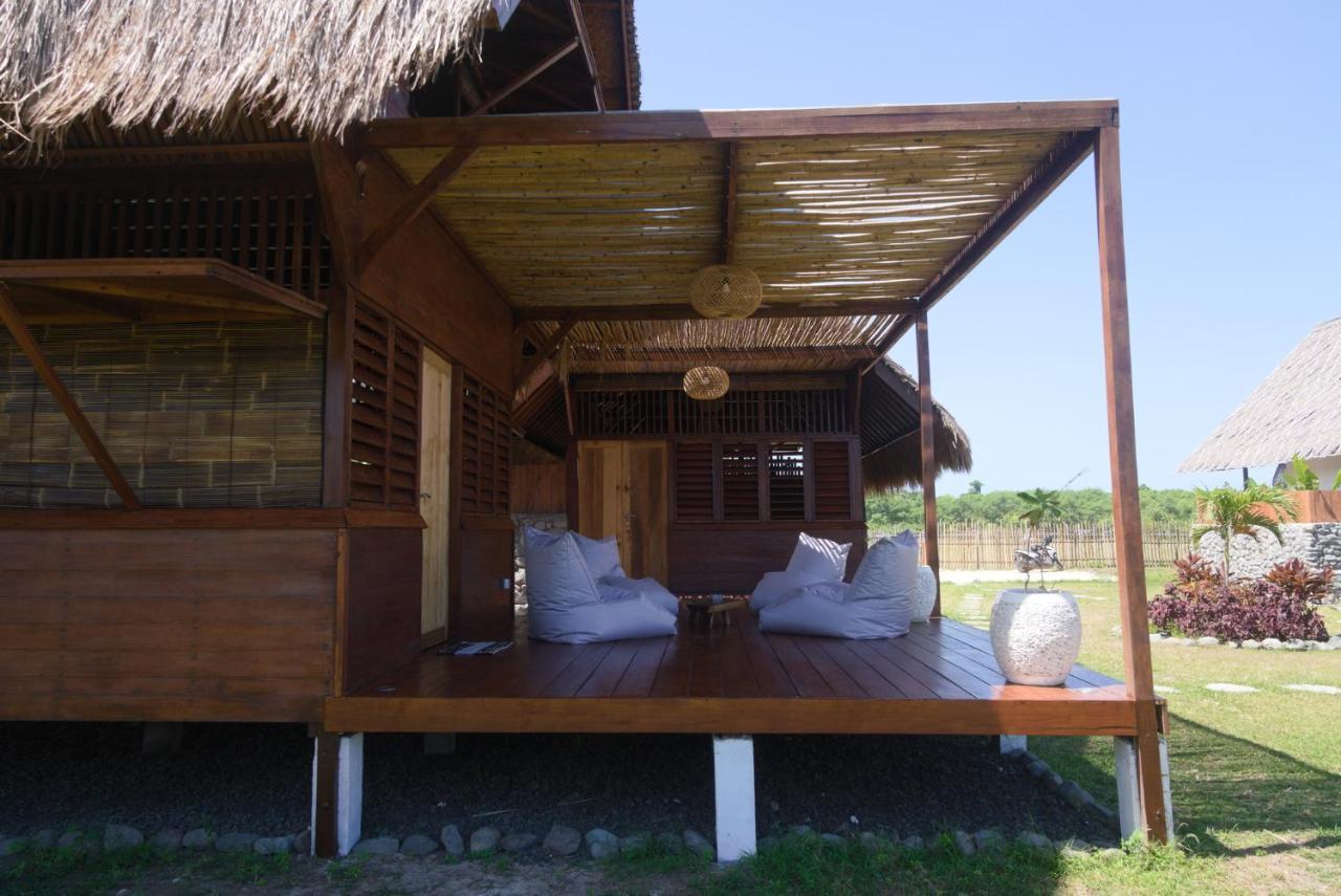 Naia Villas And Bungalows Sumbawa Sekongkang Buitenkant foto